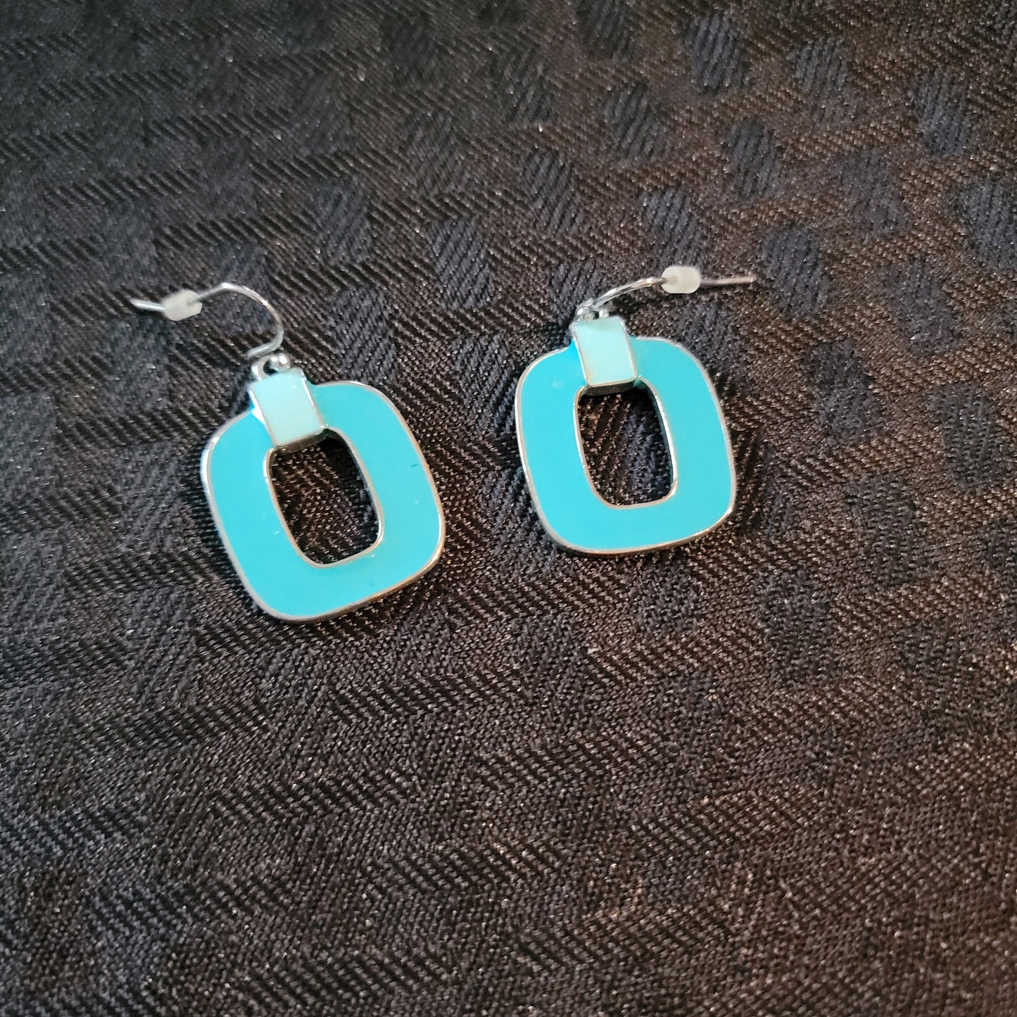 4.24.23-Square Blu Earrings