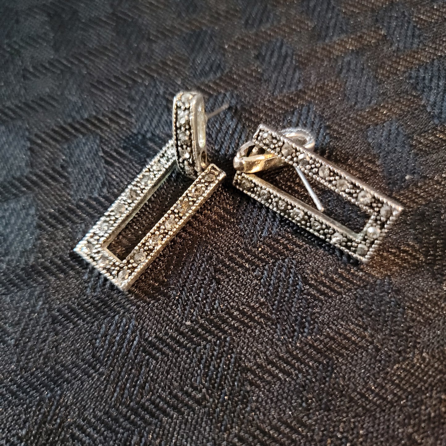 4.24.23-Silver Diamonds